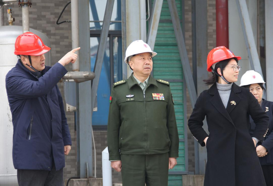 常州市委常委、常州军分区大校司令员廖鹏一行来云顶国际8588yd调研公司党管武装相关工作